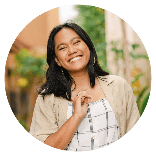 yasha-maui-photographer-dreamgraphy.jpg Yasha, Maui photographer at Dreamgraphy, smiling headshot portrait