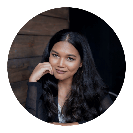 Dessie, Orlando photographer at Dreamgraphy, professional headshot portrait